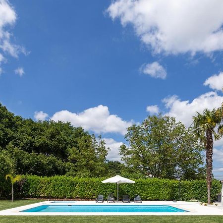 Casa 141- Familiar Conforto Paz E Bem-Estar กิมาไรส์ ภายนอก รูปภาพ