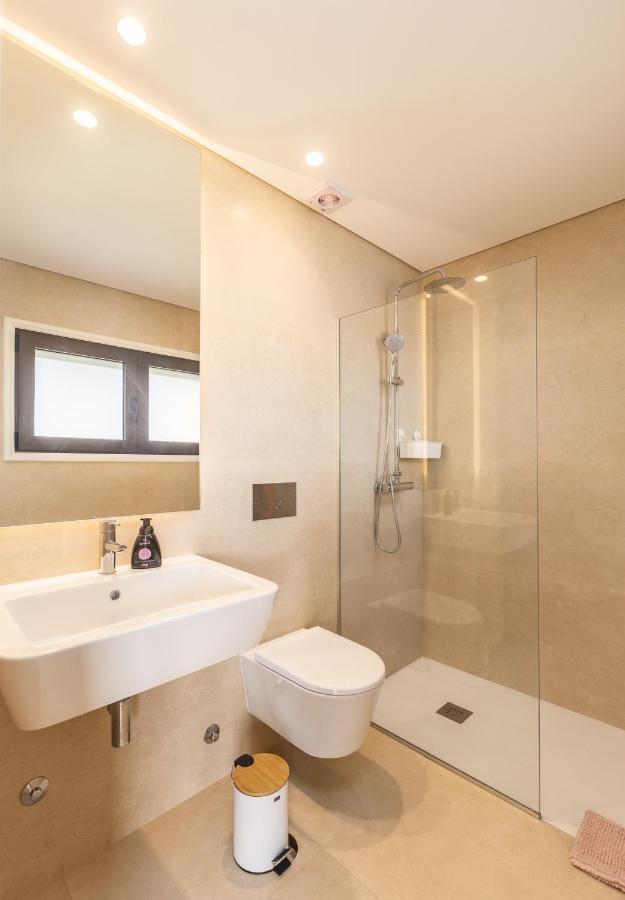 Casa 141- Familiar Conforto Paz E Bem-Estar กิมาไรส์ ภายนอก รูปภาพ