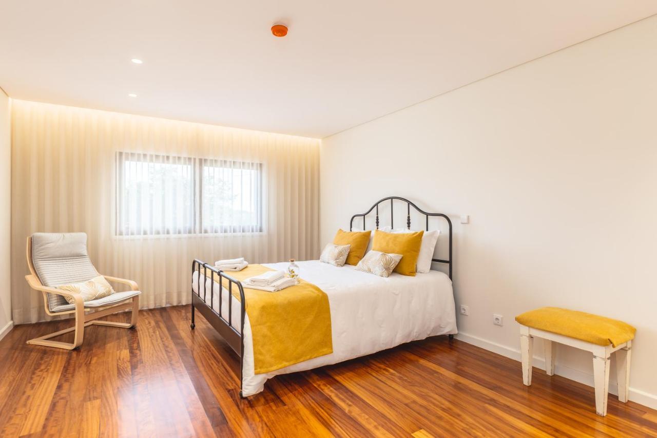 Casa 141- Familiar Conforto Paz E Bem-Estar กิมาไรส์ ภายนอก รูปภาพ